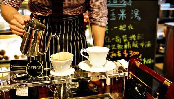 【Coffee Please By Mastro】捷運南京三民站~民生社區美食,隱藏在巷弄間的餐廳,幽靜舒適 【Coffee Please By Mastro】捷運南京三民站~民生社區美食,隱藏在巷弄間的餐廳,幽靜舒適