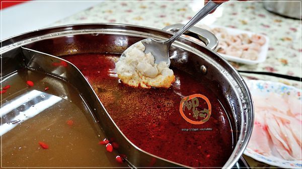 【柳村一品鍋】宅配火鍋～頂級的牛肉食材，麻辣湯底＆養生湯底，在家也能輕輕鬆鬆的享用