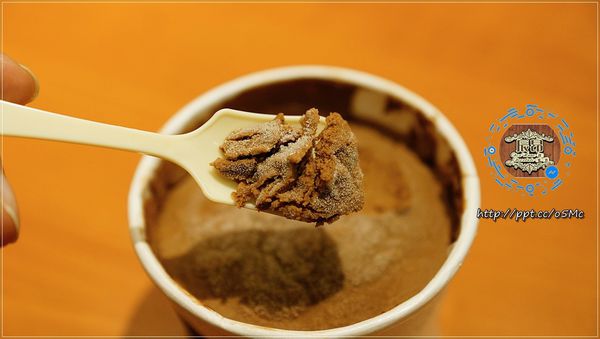 【辰昂巧克力】捷運美食～超綿密的7種口味冰淇淋，抹茶巧克力/信義區/巧克力冰品/伴手禮