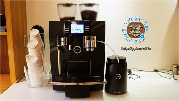 【辰昂巧克力】捷運美食～超綿密的7種口味冰淇淋，抹茶巧克力/信義區/巧克力冰品/伴手禮