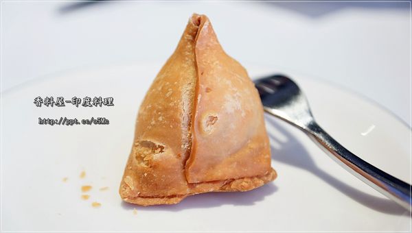 【香料屋】天母美食～異國料理的好滋味，坦都烤雞腿／酸奶沙拉／炸三角包／印度奶茶