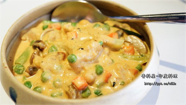 【香料屋】天母美食～異國料理的好滋味，坦都烤雞腿／酸奶沙拉／炸三角包／印度奶茶
