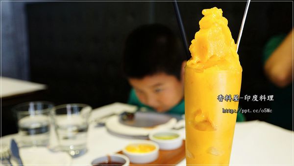 【香料屋】天母美食～異國料理的好滋味，坦都烤雞腿／酸奶沙拉／炸三角包／印度奶茶