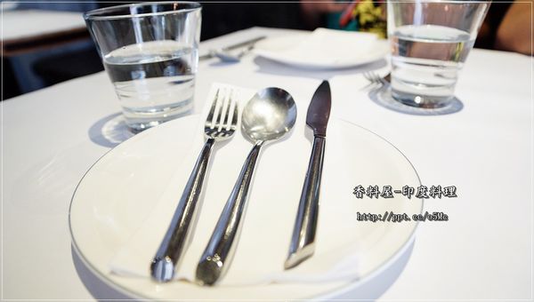 【香料屋】天母美食～異國料理的好滋味，坦都烤雞腿／酸奶沙拉／炸三角包／印度奶茶