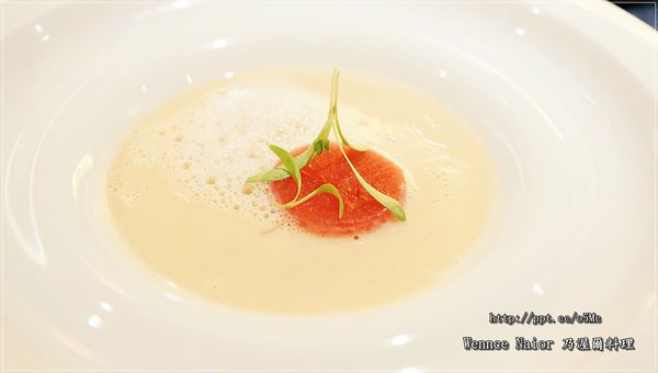 【Wennce Naior 乃渥爾料理】東區捷運美食~蘋果日報大力推薦,精緻視覺饗宴,道道都美味 【Wennce Naior 乃渥爾料理】東區捷運美食~蘋果日報大力推薦,精緻視覺饗宴,道道都美味