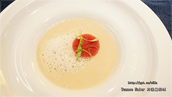 【Wennce Naior 乃渥爾料理】東區捷運美食~蘋果日報大力推薦,精緻視覺饗宴,道道都美味 【Wennce Naior 乃渥爾料理】東區捷運美食~蘋果日報大力推薦,精緻視覺饗宴,道道都美味