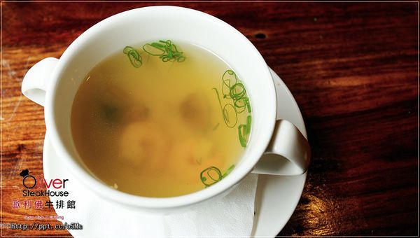 【歐利佛牛排館】永和牛排~CP值高,平價餐點,德國豬腳/菲力8OZ牛排(文末送雙人餐卷) 【歐利佛牛排館】永和牛排~CP值高,平價餐點,德國豬腳/菲力8OZ牛排(文末送雙人餐卷)