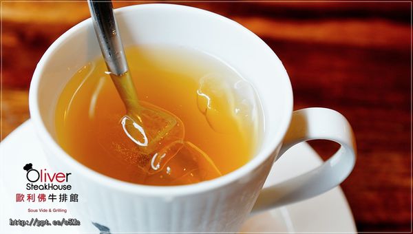 【歐利佛牛排館】永和牛排~CP值高,平價餐點,德國豬腳/菲力8OZ牛排(文末送雙人餐卷) 【歐利佛牛排館】永和牛排~CP值高,平價餐點,德國豬腳/菲力8OZ牛排(文末送雙人餐卷)