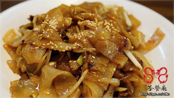 【香港88茶餐廳】捷運台北101/世貿站~最道地的正港美食,必點豬扒餐肉煎雙蛋餐&絲襪奶茶 【香港88茶餐廳】捷運台北101/世貿站~最道地的正港美食,必點豬扒餐肉煎雙蛋餐&絲襪奶茶