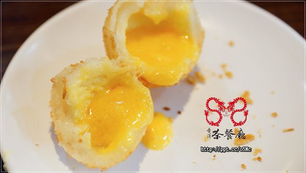 【香港88茶餐廳】捷運台北101/世貿站~最道地的正港美食,必點豬扒餐肉煎雙蛋餐&絲襪奶茶 【香港88茶餐廳】捷運台北101/世貿站~最道地的正港美食,必點豬扒餐肉煎雙蛋餐&絲襪奶茶