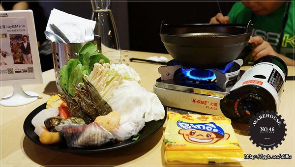 【Warehouse NO.46】府中捷運美食～新品上市泰式酸辣鍋／必點棉花糖拿鐵／戀香草苺鬆餅