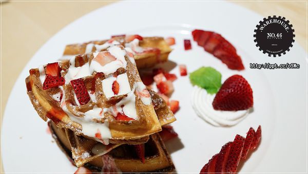 【Warehouse NO.46】府中捷運美食～新品上市泰式酸辣鍋／必點棉花糖拿鐵／戀香草苺鬆餅