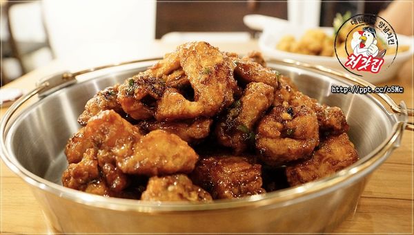 【起家雞 Cheogajip】國父紀念館/韓式炸雞,美好假期就是要大口吃炸雞/必點人氣青蔥炸雞 【起家雞 Cheogajip】國父紀念館/韓式炸雞,美好假期就是要大口吃炸雞/必點人氣青蔥炸雞