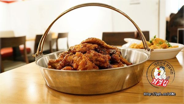 【起家雞 Cheogajip】國父紀念館/韓式炸雞,美好假期就是要大口吃炸雞/必點人氣青蔥炸雞 【起家雞 Cheogajip】國父紀念館/韓式炸雞,美好假期就是要大口吃炸雞/必點人氣青蔥炸雞