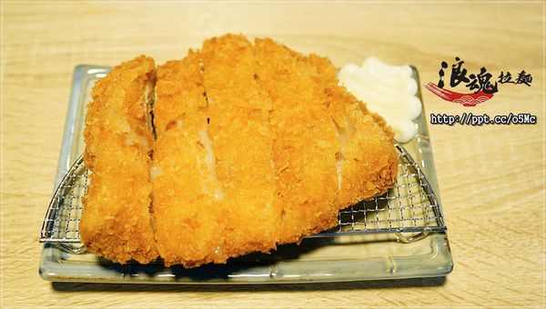 【浪魂拉麵】土城拉麵~純手工打造的Q彈麵條,濃郁好喝的湯頭,好吃的胡椒起司豚骨拉麵 【浪魂拉麵】土城拉麵~純手工打造的Q彈麵條,濃郁好喝的湯頭,好吃的胡椒起司豚骨拉麵