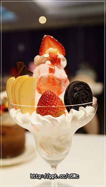 【Hs Cafe高跟鞋公主】忠孝敦化下午茶,巧克力華爾滋/粉紅圓舞曲/粉紅公主草莓聖代 【Hs Cafe高跟鞋公主】忠孝敦化下午茶,巧克力華爾滋/粉紅圓舞曲/粉紅公主草莓聖代