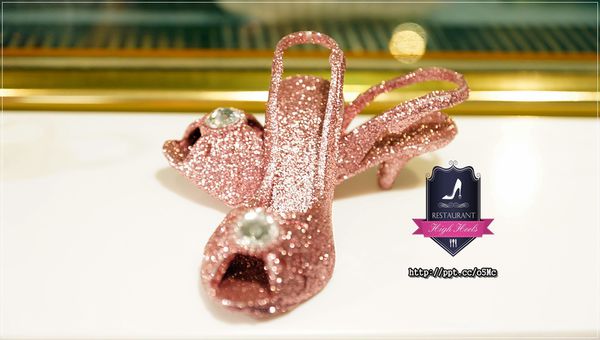 【Hs Cafe高跟鞋公主】忠孝敦化下午茶,巧克力華爾滋/粉紅圓舞曲/粉紅公主草莓聖代 【Hs Cafe高跟鞋公主】忠孝敦化下午茶,巧克力華爾滋/粉紅圓舞曲/粉紅公主草莓聖代