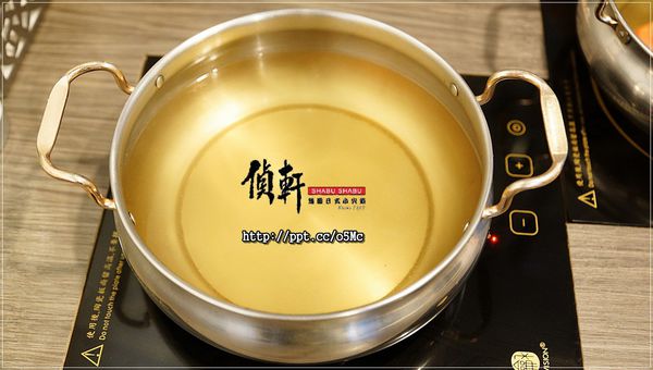 【偵軒精緻火鍋】萬隆火鍋～連食尚玩家浩子跟阿松，最常光顧的店，人氣款必點海陸組合鍋