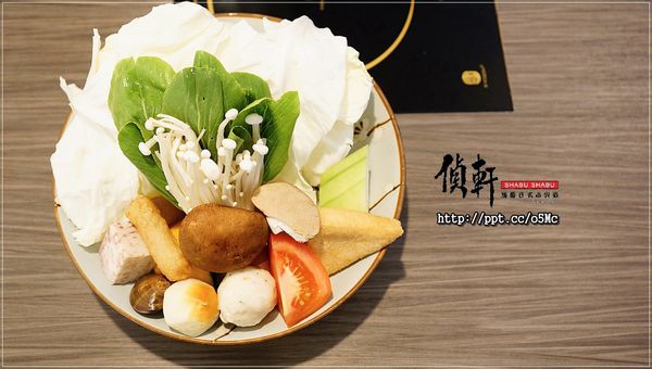 【偵軒精緻火鍋】萬隆火鍋～連食尚玩家浩子跟阿松，最常光顧的店，人氣款必點海陸組合鍋