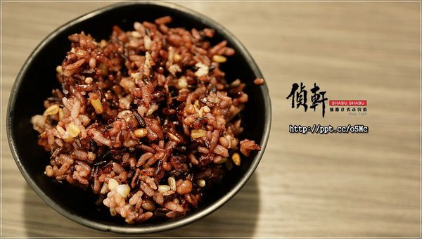 【偵軒精緻火鍋】萬隆火鍋～連食尚玩家浩子跟阿松，最常光顧的店，人氣款必點海陸組合鍋