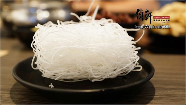 【偵軒精緻火鍋】萬隆火鍋～連食尚玩家浩子跟阿松，最常光顧的店，人氣款必點海陸組合鍋