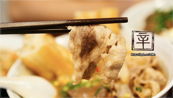 【辛麵廚】新店麻辣麵～ＣＰ值極高的一碗麻辣牛肉麵，保證會讓你愛上這種麻辣的口感