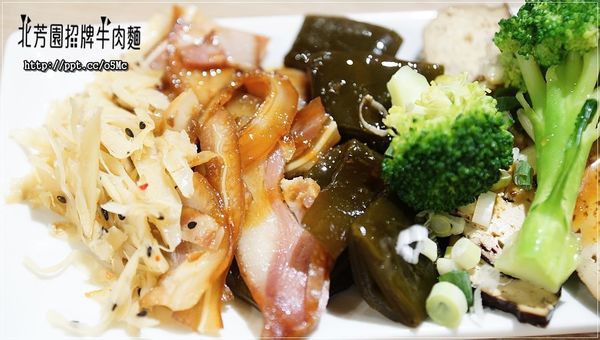 【北芳園牛肉麵】台北牛肉麵～食尚玩家大推的臺灣之光牛肉麵，一碗６６０元六寶牛肉麵