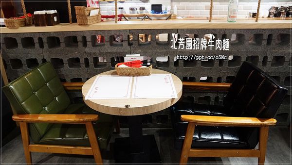 【北芳園牛肉麵】台北牛肉麵～食尚玩家大推的臺灣之光牛肉麵，一碗６６０元六寶牛肉麵