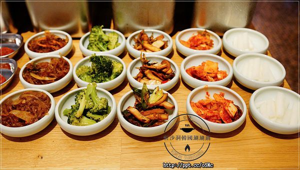 【新沙洞韓國涮涮鍋】東區韓式料理，韓國牛骨泡菜湯／韓國清雞湯／匈牙利松阪豬／Ｐｒｉｍｅ牛小排，聚餐好場所