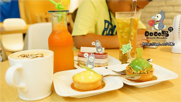 【DODO鳥甜點天堂】南京松江甜點下午茶，必點豆漿鬆餅，知名浩理斯hoelex繪師，打造叢林風格的環境