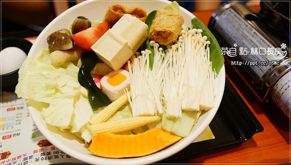 【茶自點林口長庚店】六．七年級回味的飲料店，必點珍珠奶茶／鴛鴦鍋／蔥爆牛肉套餐／冰沙／茶點／下午茶
