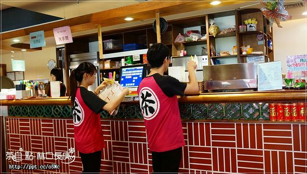【茶自點林口長庚店】六．七年級回味的飲料店，必點珍珠奶茶／鴛鴦鍋／蔥爆牛肉套餐／冰沙／茶點／下午茶