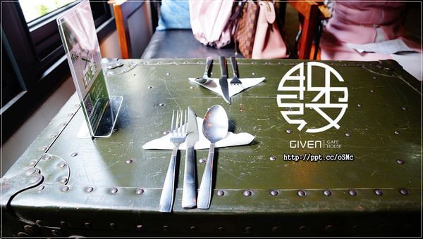 【姊紋given CAFE HOUSE】信義區餐酒館～超萌３Ｄ立體拉花拿鐵／邪惡溫泉蛋／早午餐／氣泡飲料