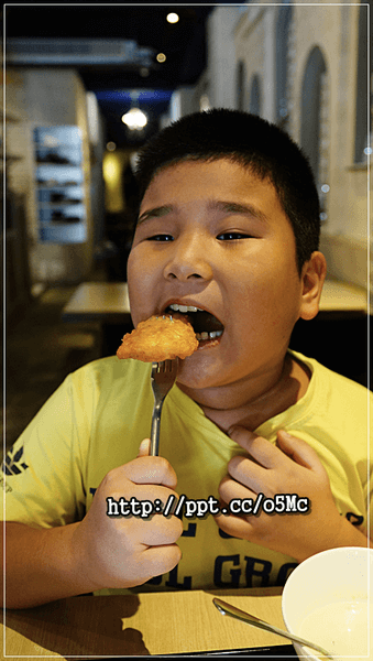 【咖啡物語】劍潭捷運美食～CP值極高，價位親民，營業到凌晨3點，夜貓族覓食的好地方，簡餐／下午茶／甜點／飲品複合式餐廳