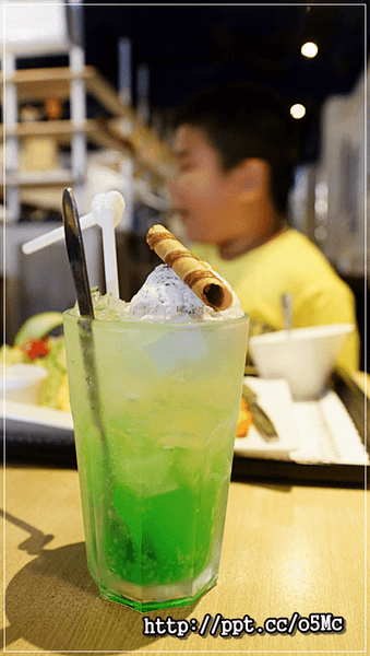 【咖啡物語】劍潭捷運美食～CP值極高，價位親民，營業到凌晨3點，夜貓族覓食的好地方，簡餐／下午茶／甜點／飲品複合式餐廳
