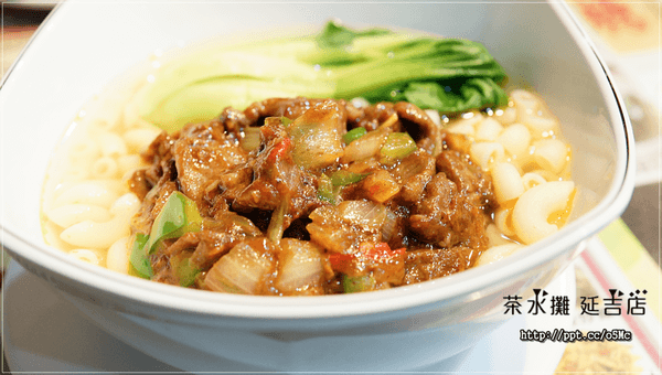 【茶水攤】台北茶餐廳～１７年正港老字號，ＣＰ值極高，價位親民，必點楊枝甘露／草莓奶撈／鳳爪原盅蒸飯／咸檸檬七喜