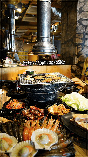 【我就厲害】板橋燒肉~多種食材任你吃到飽,CP值高,價位親民/天使紅蝦/琥珀蝦/海鮮/火鍋/小菜/冰淇淋(江子翠店) 【我就厲害】板橋燒肉~多種食材任你吃到飽,CP值高,價位親民/天使紅蝦/琥珀蝦/海鮮/火鍋/小菜/冰淇淋(江子翠店)