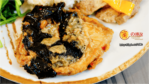 【齋之傳說】市政府素食～超平價美食，超推薦鐵板神戶牛排／素滷飯／麥克雞塊飯，配菜任選四種，味道跟葷食一樣美味