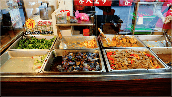 【齋之傳說】市政府素食～超平價美食，超推薦鐵板神戶牛排／素滷飯／麥克雞塊飯，配菜任選四種，味道跟葷食一樣美味