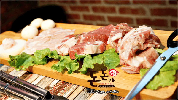 【DonDonGa韓式豬肉專賣】東區韓式烤肉～超推薦台灣香草豬肉盤／韓式起司蒸蛋／石鍋拌飯／韓式冷麵／生菜包肉超美味