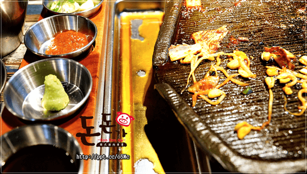 【DonDonGa韓式豬肉專賣】東區韓式烤肉～超推薦台灣香草豬肉盤／韓式起司蒸蛋／石鍋拌飯／韓式冷麵／生菜包肉超美味