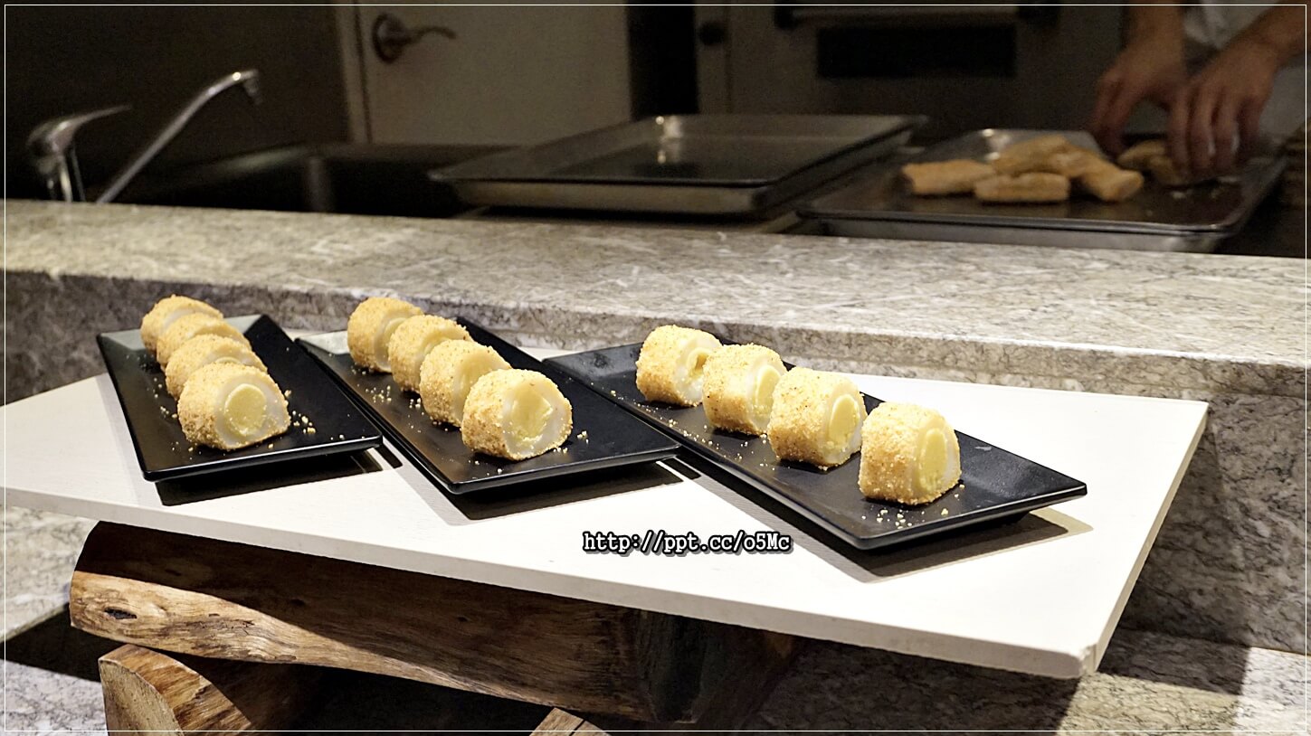【品花苑】全台最大Buffet自助吃到飽,占地1000多坪,主打大閘蟹吃到飽,滿滿的蟹膏超美味 【品花苑】全台最大Buffet自助吃到飽,占地1000多坪,主打大閘蟹吃到飽,滿滿的蟹膏超美味
