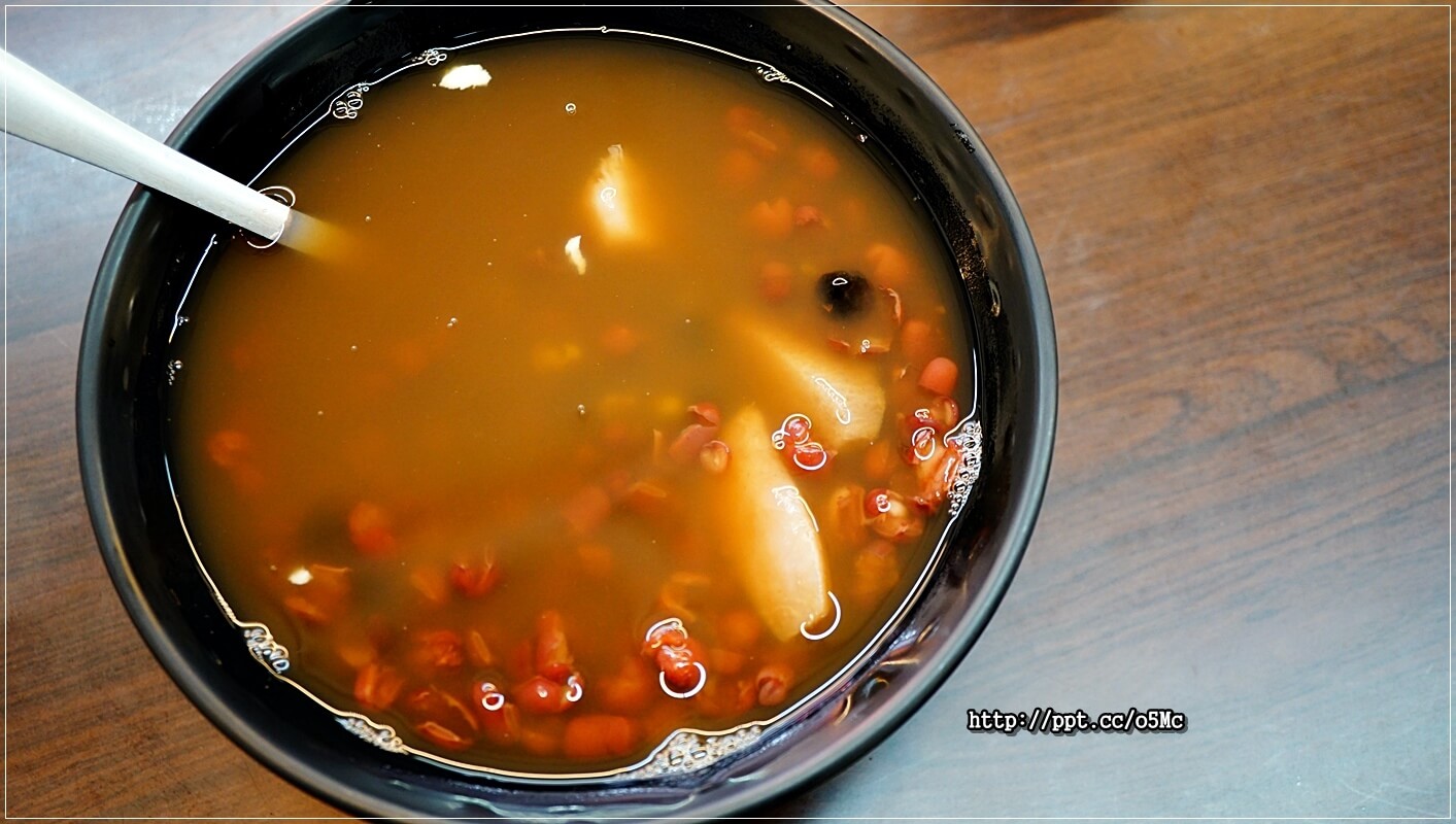 【秋園】捷運七張站刨冰～店家自行煮製，天然健康，不含添加物，紅豆湯 / 燒仙草 / 現泡茶 / 手工豆花，夏季解渴，冬季暖胃的好甜品