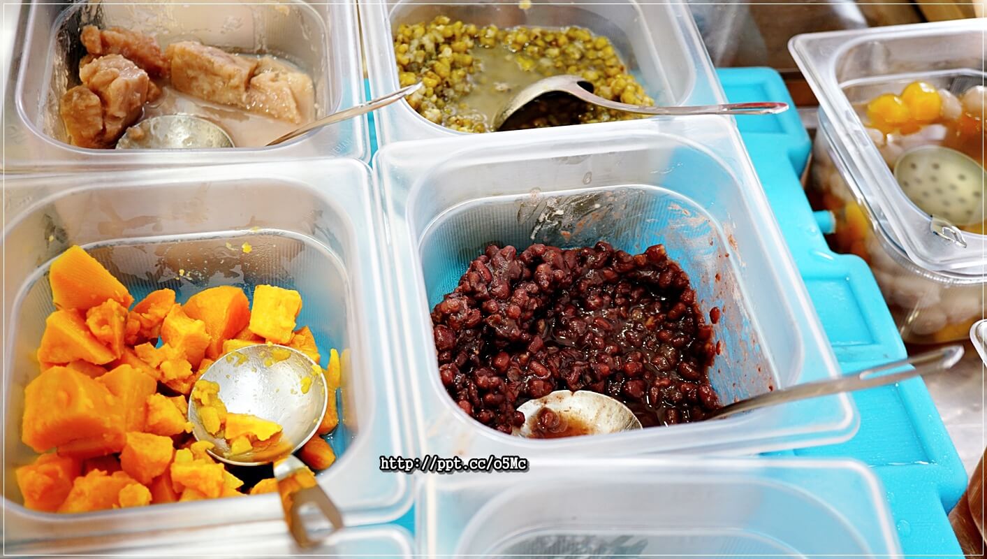 【秋園】捷運七張站刨冰～店家自行煮製，天然健康，不含添加物，紅豆湯 / 燒仙草 / 現泡茶 / 手工豆花，夏季解渴，冬季暖胃的好甜品