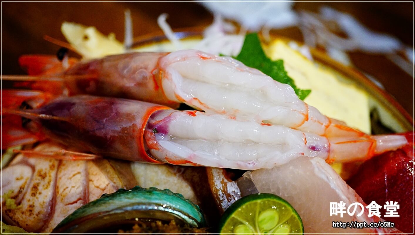 【畔の食堂】台北小巨蛋捷運站～ＣＰ值極高的日式料理，物美價廉，深受當地上班族跟學生的喜愛，一碗丼飯讓人回味無窮，滿３００元還可以有外送服務唷
