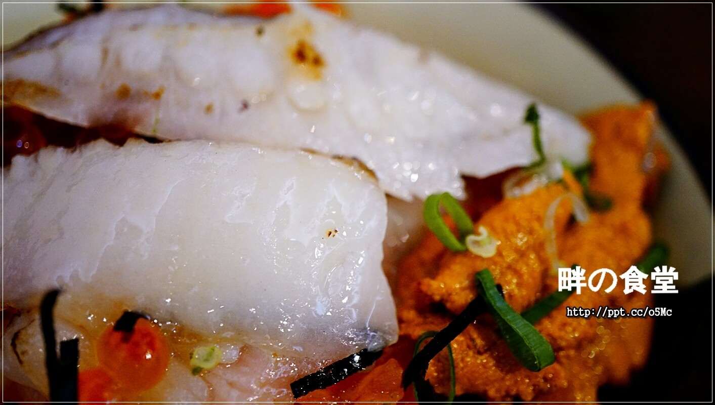 【畔の食堂】台北小巨蛋捷運站～ＣＰ值極高的日式料理，物美價廉，深受當地上班族跟學生的喜愛，一碗丼飯讓人回味無窮，滿３００元還可以有外送服務唷