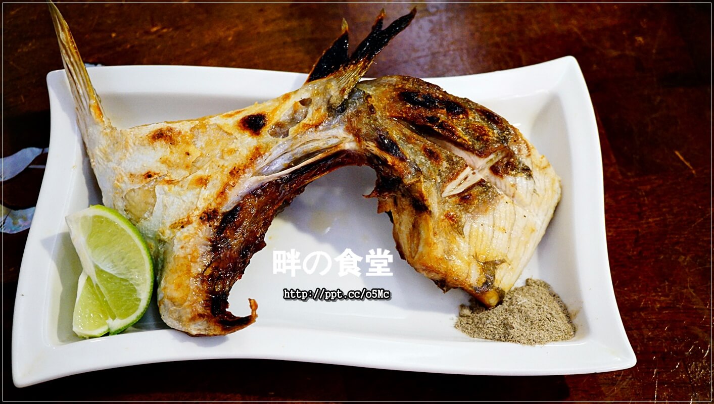 【畔の食堂】台北小巨蛋捷運站～ＣＰ值極高的日式料理，物美價廉，深受當地上班族跟學生的喜愛，一碗丼飯讓人回味無窮，滿３００元還可以有外送服務唷