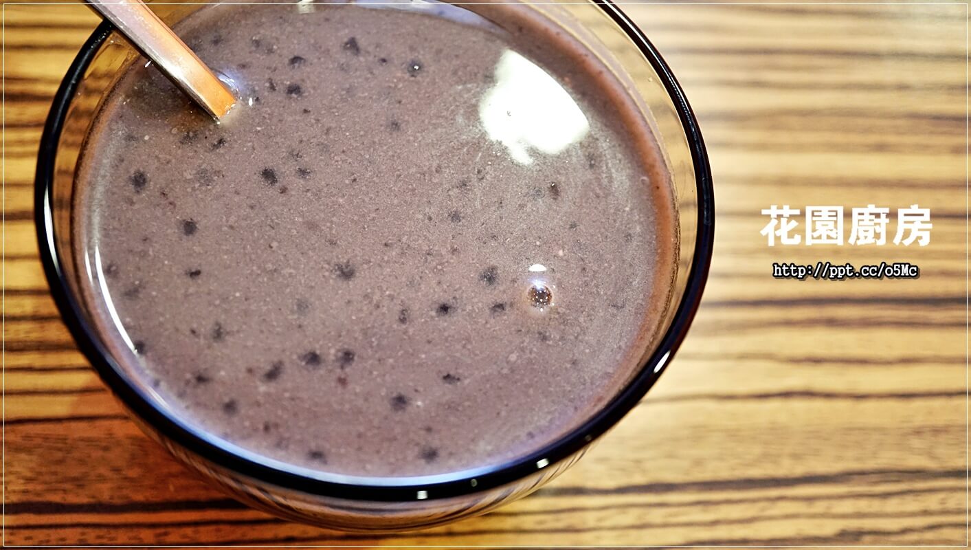 【花園廚房】板橋捷運美食~Prime頂級美國肋眼莎朗牛排,軟嫩鲜甜又多汁,手工甜點,甜而不膩的口感,養生聖品,CP值高,靠林家花園 【花園廚房】板橋捷運美食~Prime頂級美國肋眼莎朗牛排,軟嫩鲜甜又多汁,手工甜點,甜而不膩的口感,養生聖品,CP值高,靠林家花園