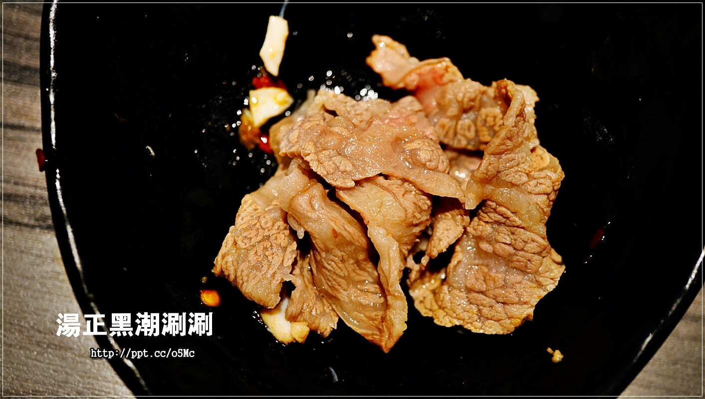 【湯正黑潮涮涮】新莊火鍋~CP值超高,澳洲和牛肉質超鮮嫩,一口吃在嘴裡,滿滿的鮮甜滋味,天使紅蝦超大隻,蝦膏滿滿,一吃成老主顧 【湯正黑潮涮涮】新莊火鍋~CP值超高,澳洲和牛肉質超鮮嫩,一口吃在嘴裡,滿滿的鮮甜滋味,天使紅蝦超大隻,蝦膏滿滿,一吃成老主顧