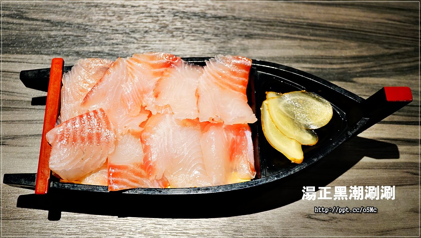 【湯正黑潮涮涮】新莊火鍋~CP值超高,澳洲和牛肉質超鮮嫩,一口吃在嘴裡,滿滿的鮮甜滋味,天使紅蝦超大隻,蝦膏滿滿,一吃成老主顧 【湯正黑潮涮涮】新莊火鍋~CP值超高,澳洲和牛肉質超鮮嫩,一口吃在嘴裡,滿滿的鮮甜滋味,天使紅蝦超大隻,蝦膏滿滿,一吃成老主顧